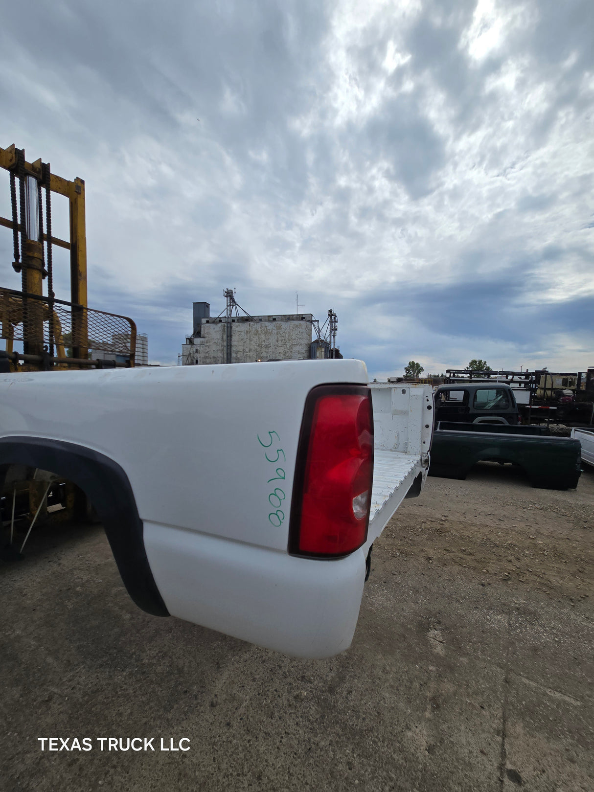 1999-2007 Chevrolet Silverado / GMC Sierra 1500 2500 3500 HD 8' Long Bed Truck Bed - Summit White
