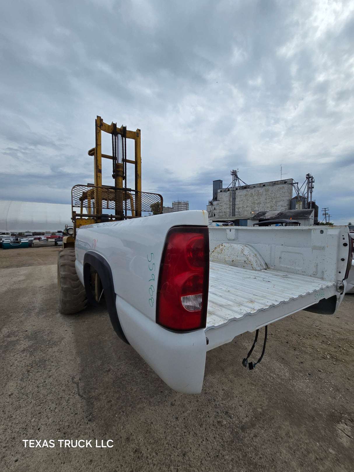 1999-2007 Chevrolet Silverado / GMC Sierra 1500 2500 3500 HD 8' Long Bed Truck Bed - Summit White