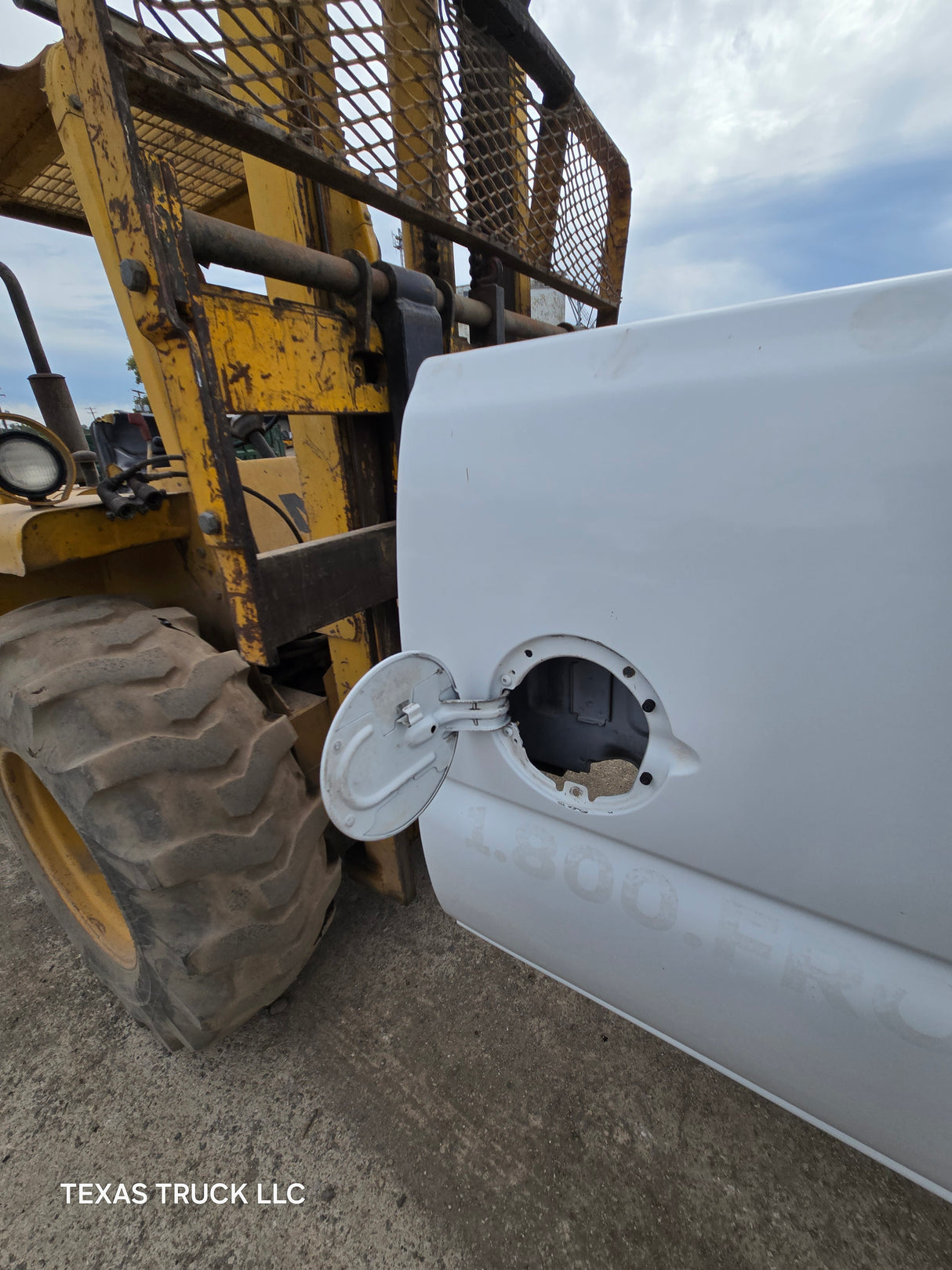 1999-2007 Chevrolet Silverado / GMC Sierra 1500 2500 3500 HD 8' Long Bed Truck Bed - Summit White