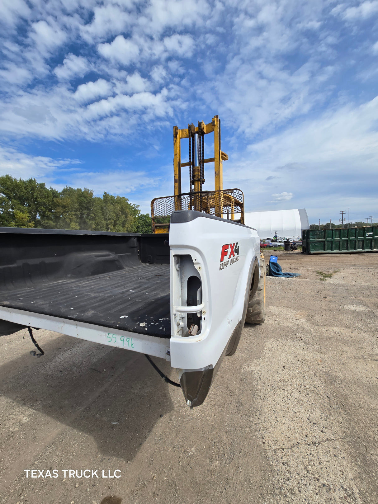 1999-2010 Ford Super Duty F250 F350 6' 9" Short Truck Bed - White & Tan