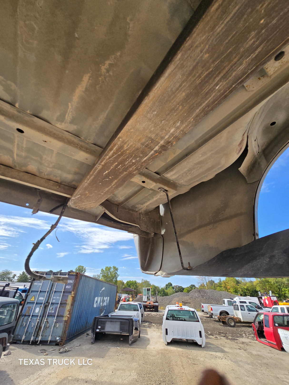 1999-2010 Ford Super Duty F250 F350 6' 9" Short Truck Bed - White & Tan