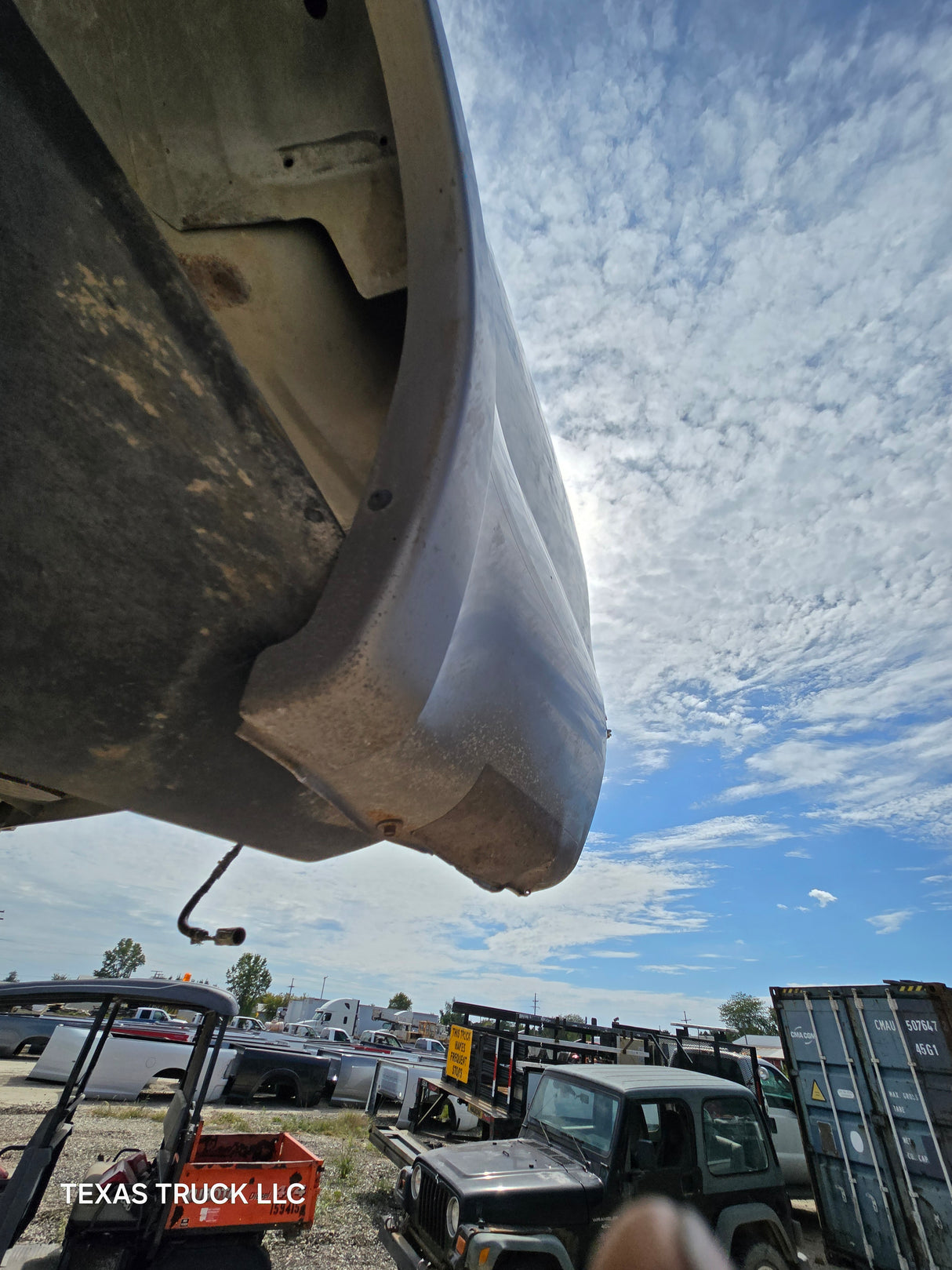 1999-2010 Ford Super Duty F250 F350 6' 9" Short Truck Bed - White & Tan