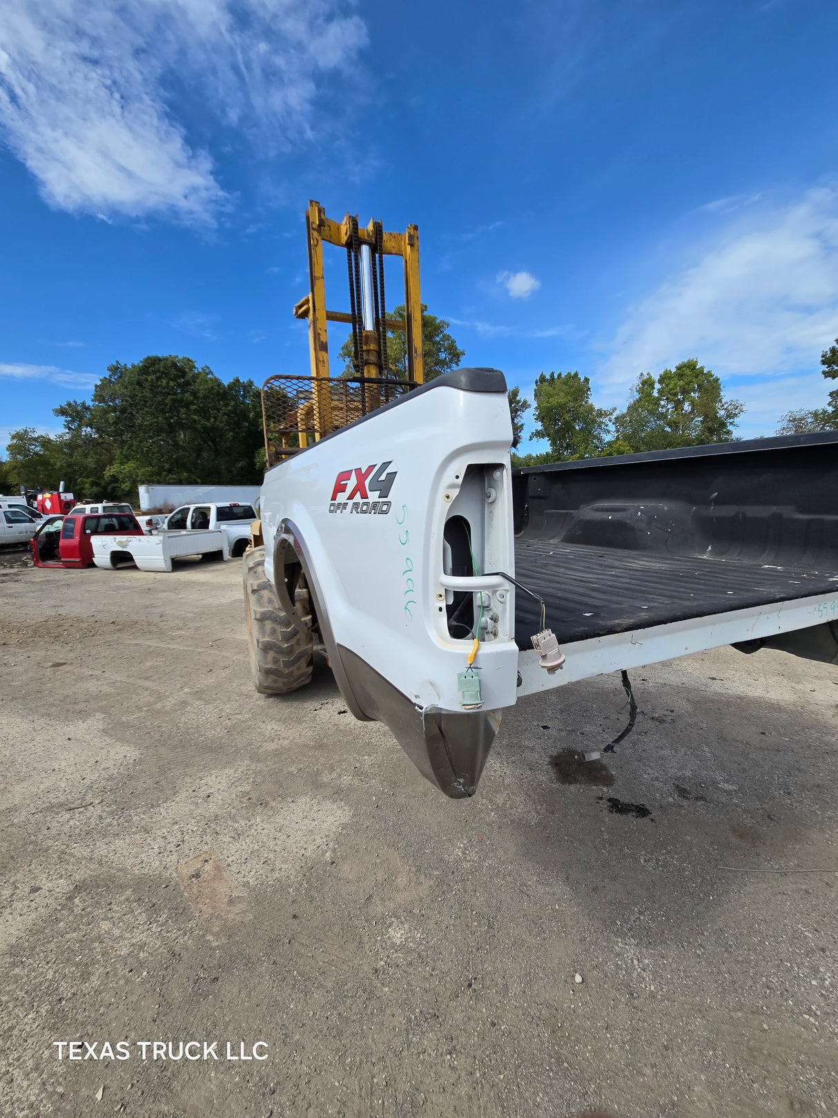 1999-2010 Ford Super Duty F250 F350 6' 9" Short Truck Bed - White & Tan