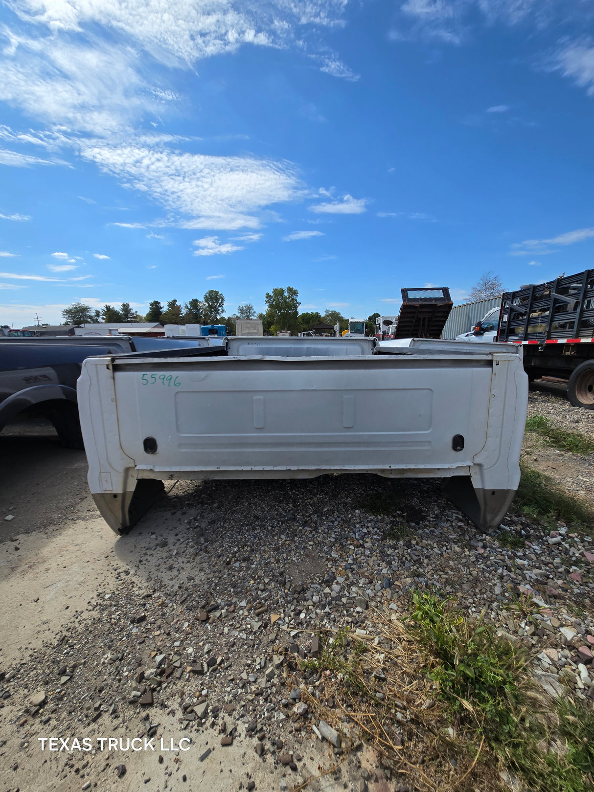 1999-2010 Ford Super Duty F250 F350 6' 9" Short Truck Bed - White & Tan
