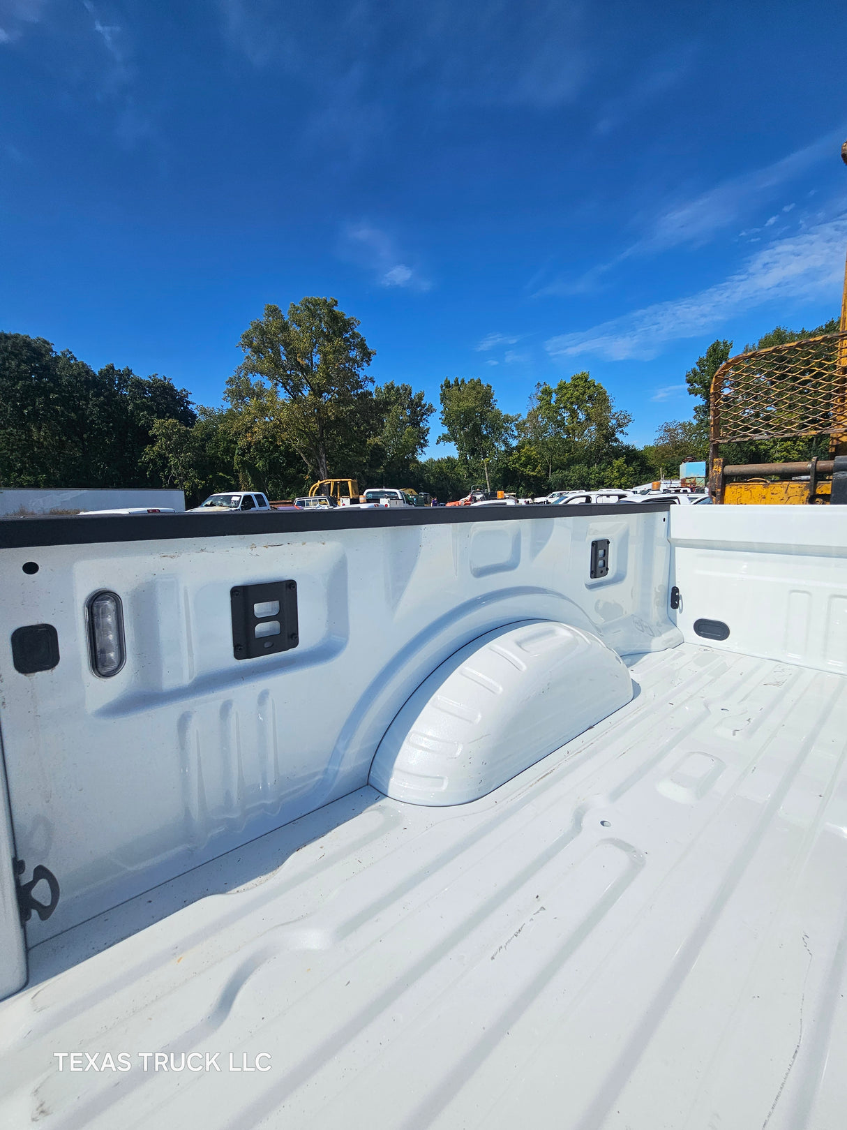2023-2025 Ford F250 F350 Super Duty 6' 9" Short Truck Bed - Oxford White