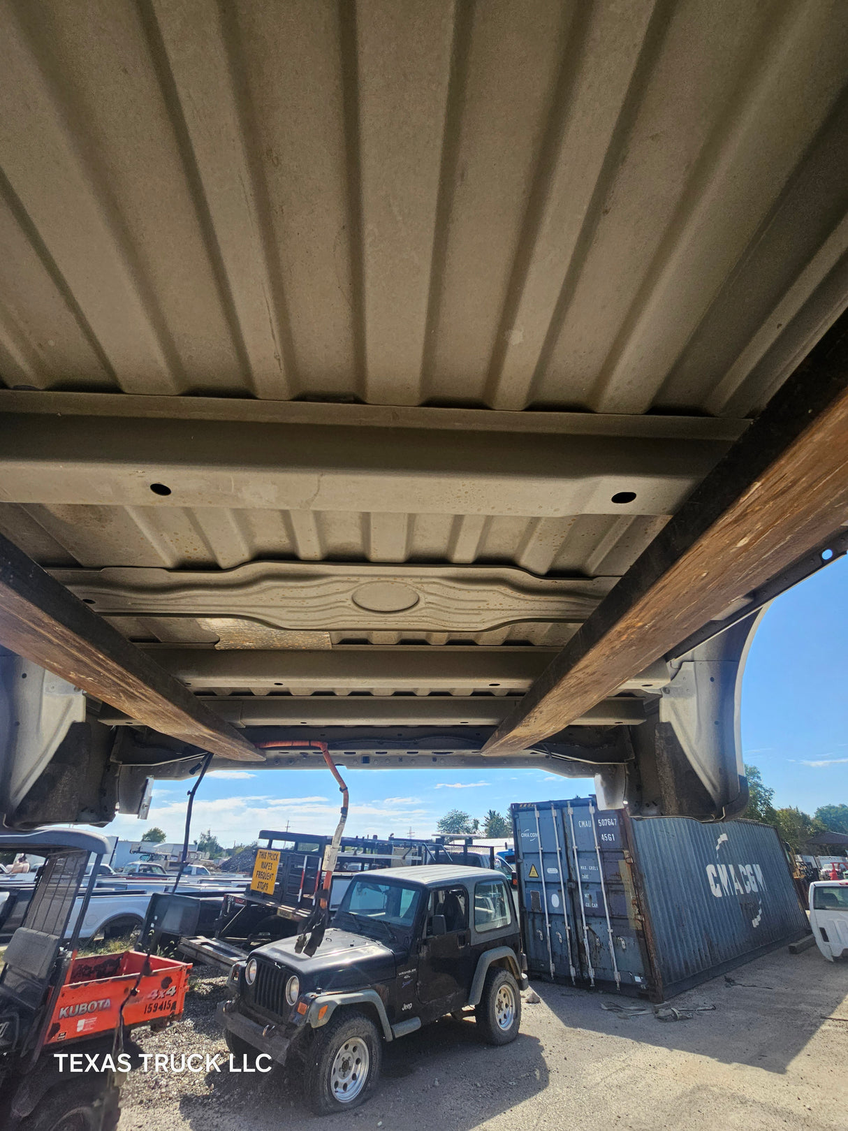 2023-2025 Ford F250 F350 Super Duty 6' 9" Short Truck Bed - Oxford White