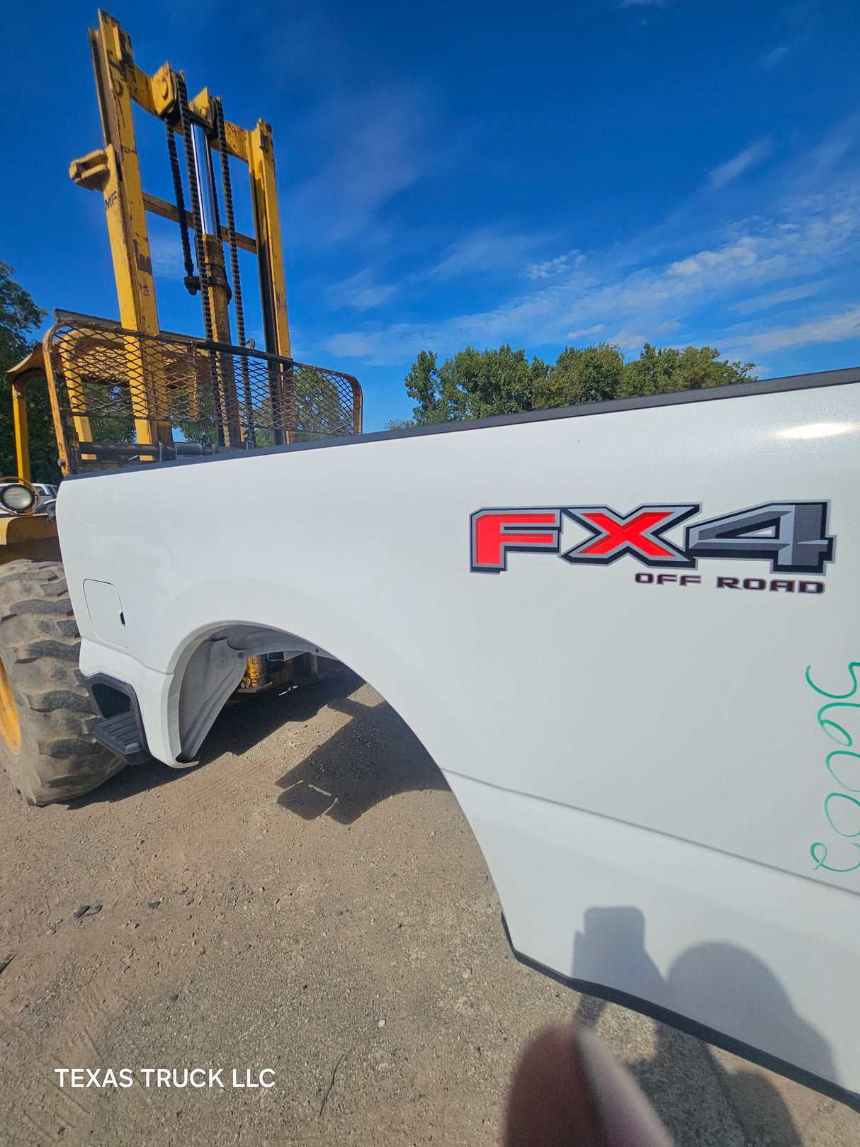 2023-2025 Ford F250 F350 Super Duty 6' 9" Short Truck Bed - Oxford White