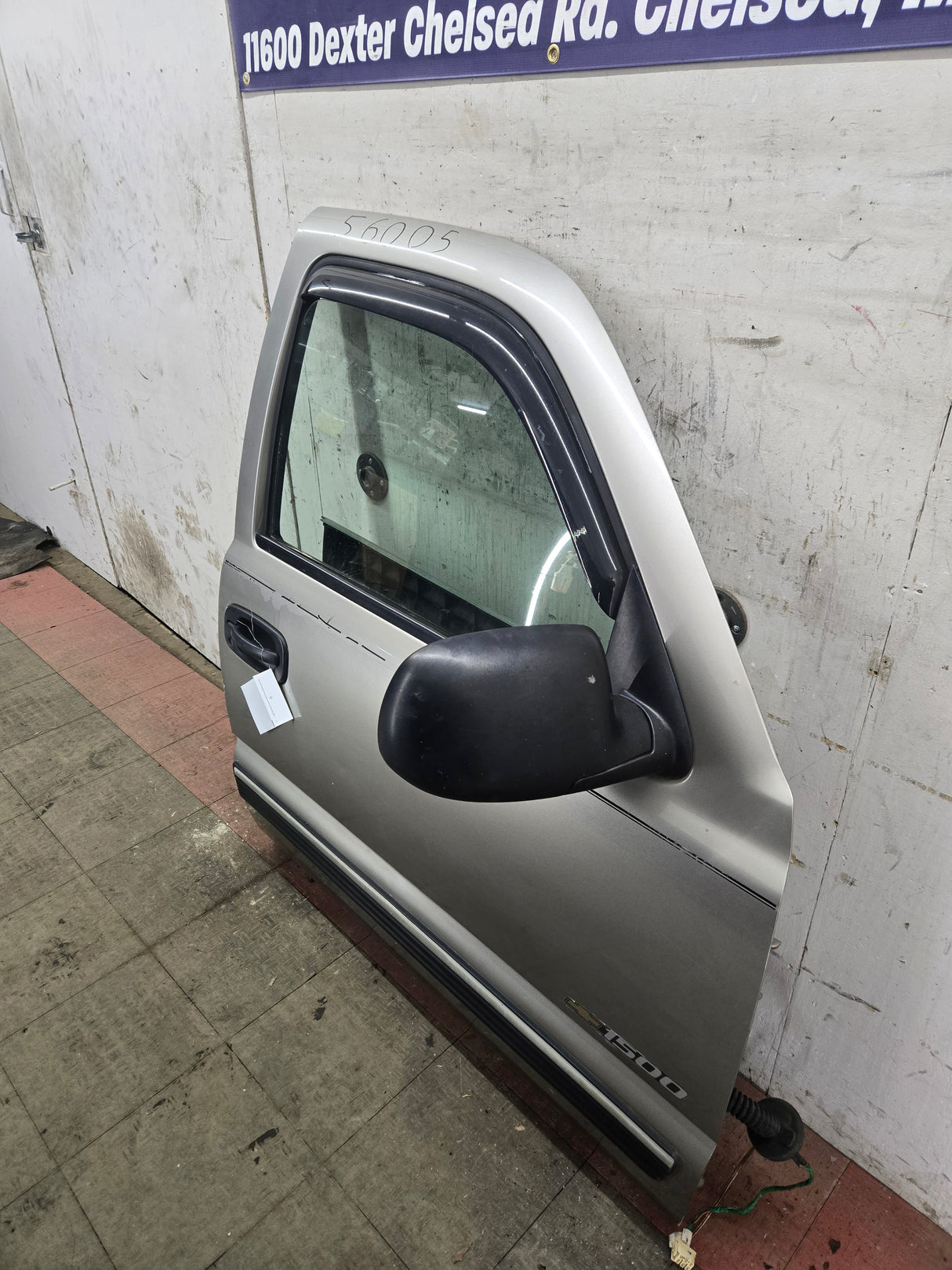 1999-2006 Chevrolet Silverado / GMC Sierra 1500 2500 3500 HD Front Passenger side Door RH - Pewter Metallic