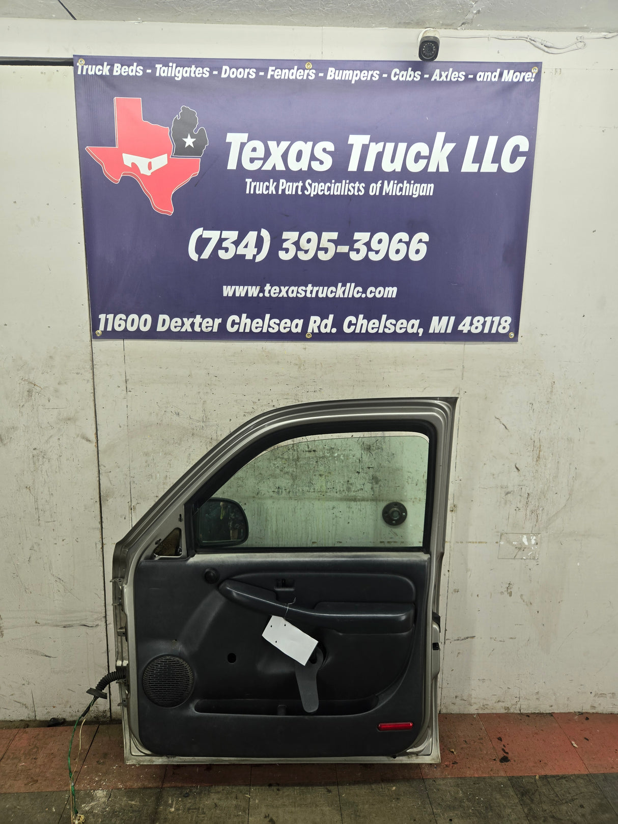 1999-2006 Chevrolet Silverado / GMC Sierra 1500 2500 3500 HD Front Passenger side Door RH - Pewter Metallic