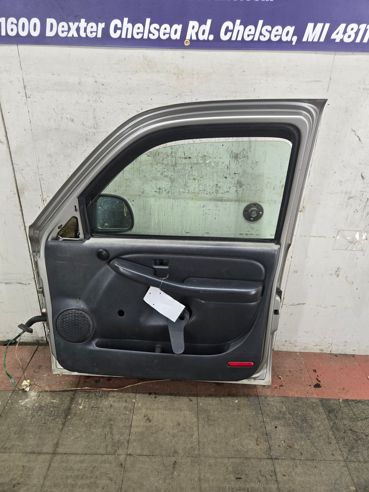 1999-2006 Chevrolet Silverado / GMC Sierra 1500 2500 3500 HD Front Passenger side Door RH - Pewter Metallic