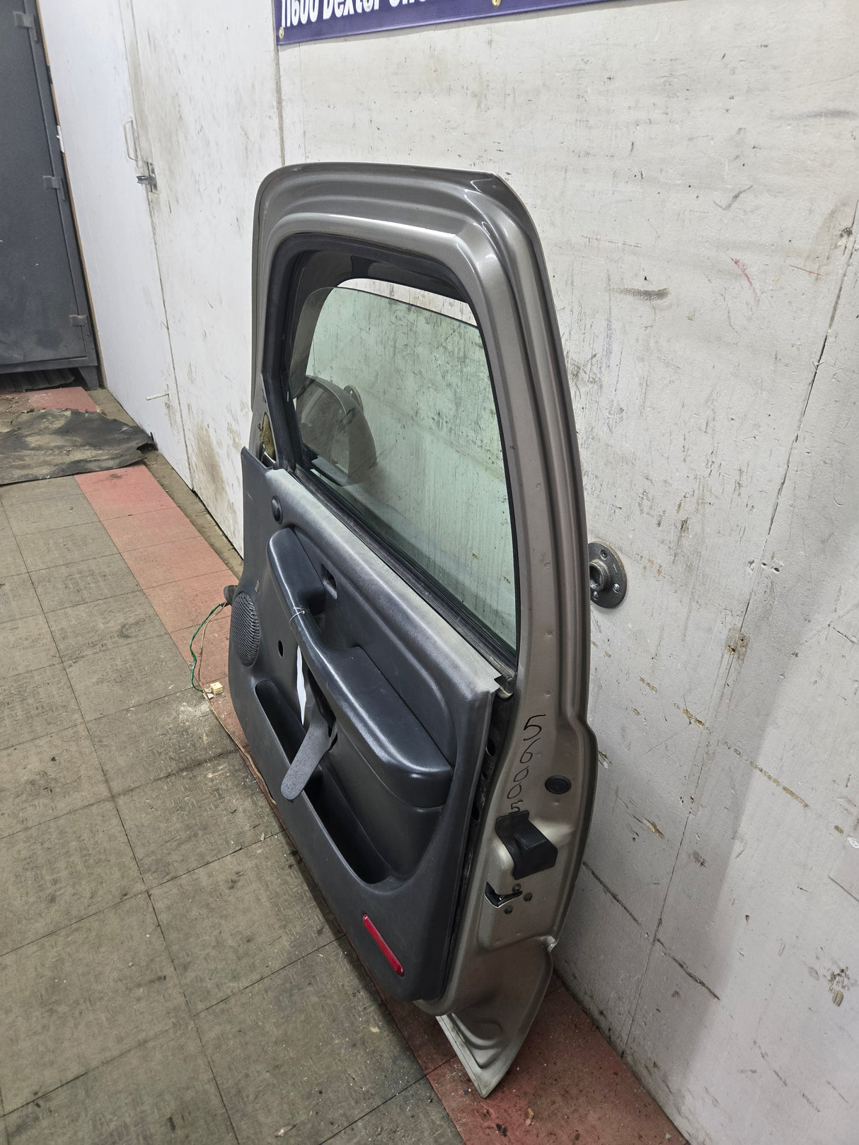 1999-2006 Chevrolet Silverado / GMC Sierra 1500 2500 3500 HD Front Passenger side Door RH - Pewter Metallic