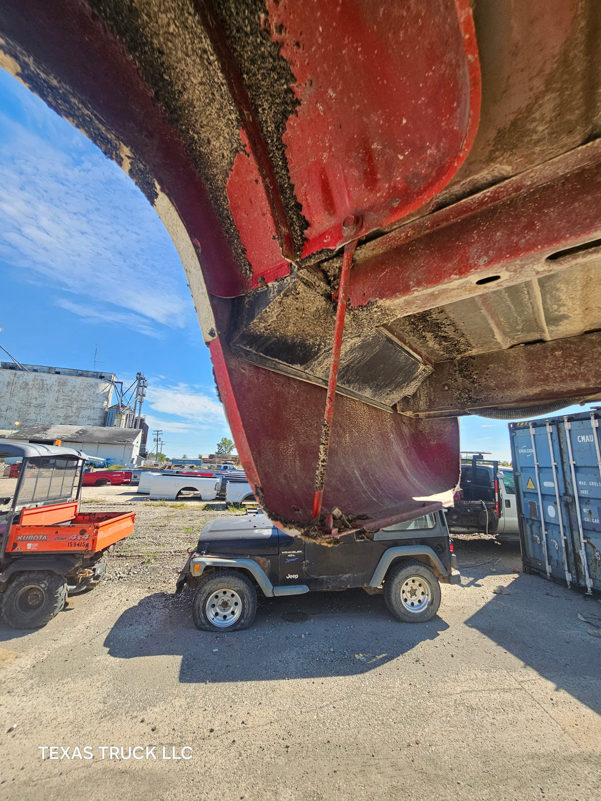 1988-1998 Chevrolet / GMC 1500 2500 3500 OBS 6' 6" Short Truck Bed - Red