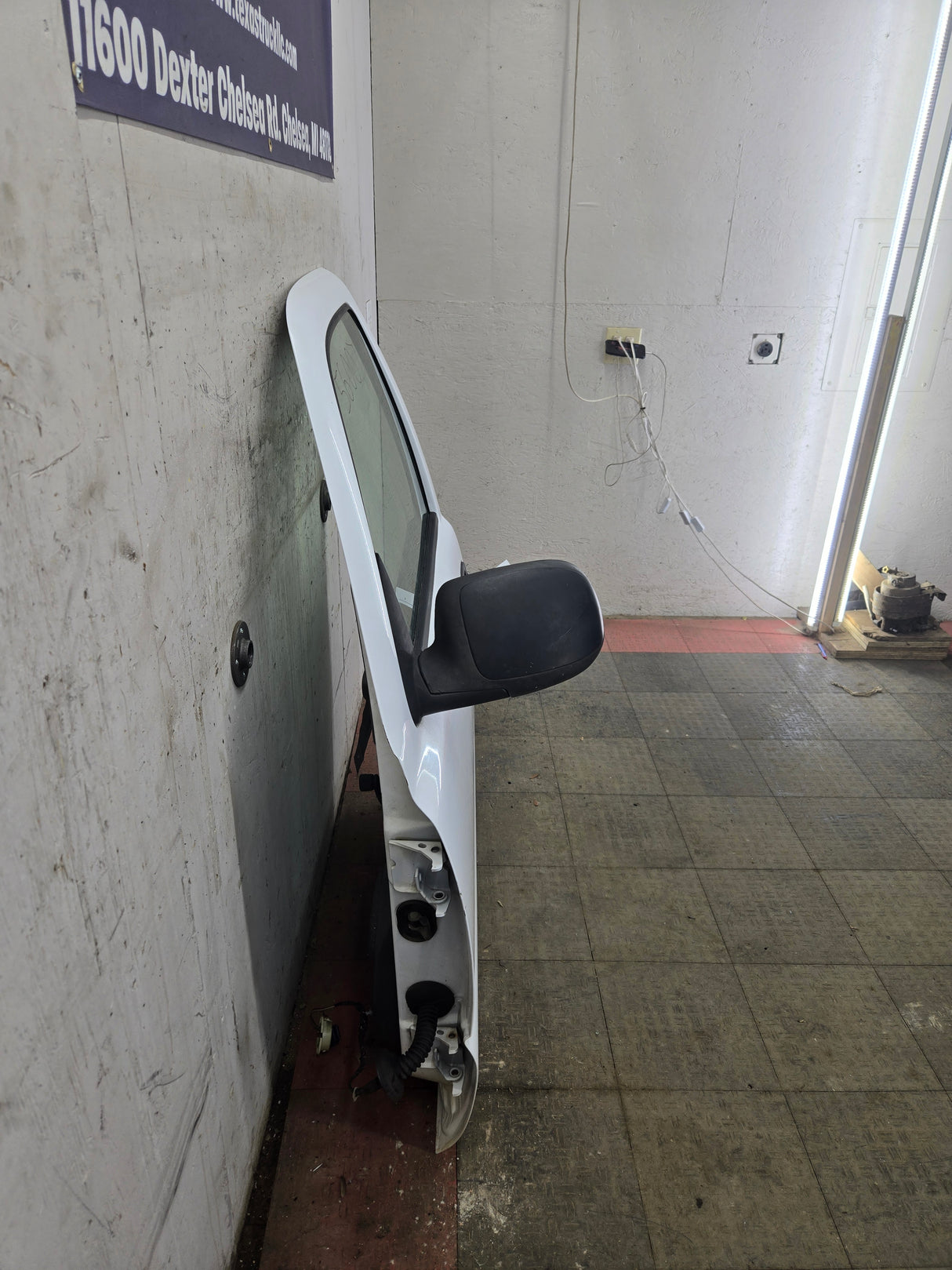 1999-2006 Chevrolet Silverado / GMC Sierra 1500 2500 3500 HD Driver Side Front Door LH - Summit White