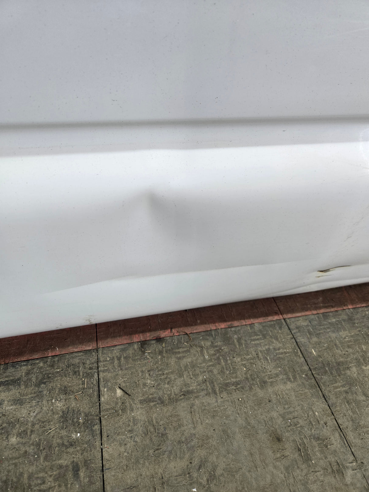 1999-2006 Chevrolet Silverado / GMC Sierra 1500 2500 3500 HD Front Passenger side Door RH - Summit White