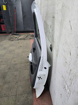 1999-2006 Chevrolet Silverado / GMC Sierra 1500 2500 3500 HD Front Passenger side Door RH - Summit White