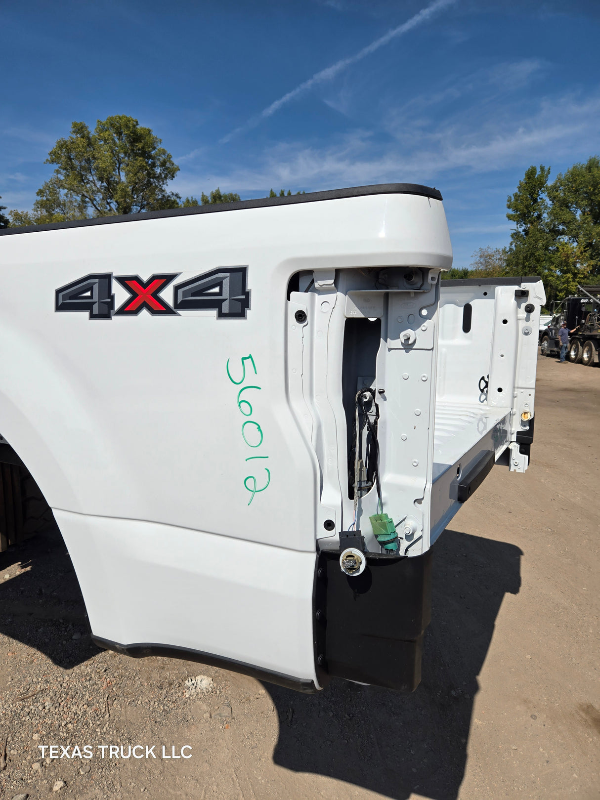 2017-2022 Ford F250 F350 Super Duty 8' Long Truck Bed - Oxford White