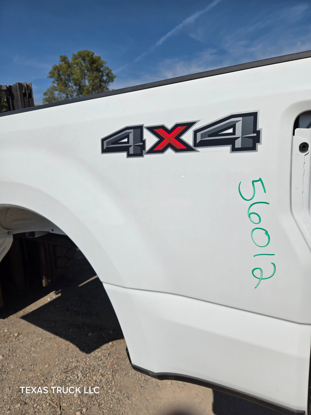 2017-2022 Ford F250 F350 Super Duty 8' Long Truck Bed - Oxford White