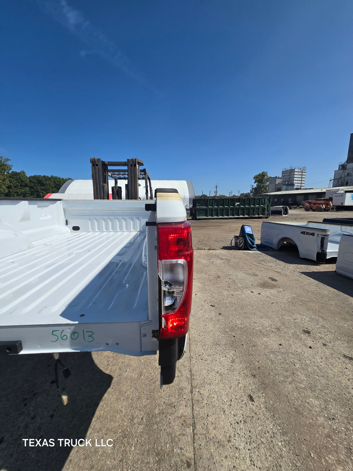 2017-2022 Ford F250 F350 Super Duty 8' Long Truck Bed - Oxford White