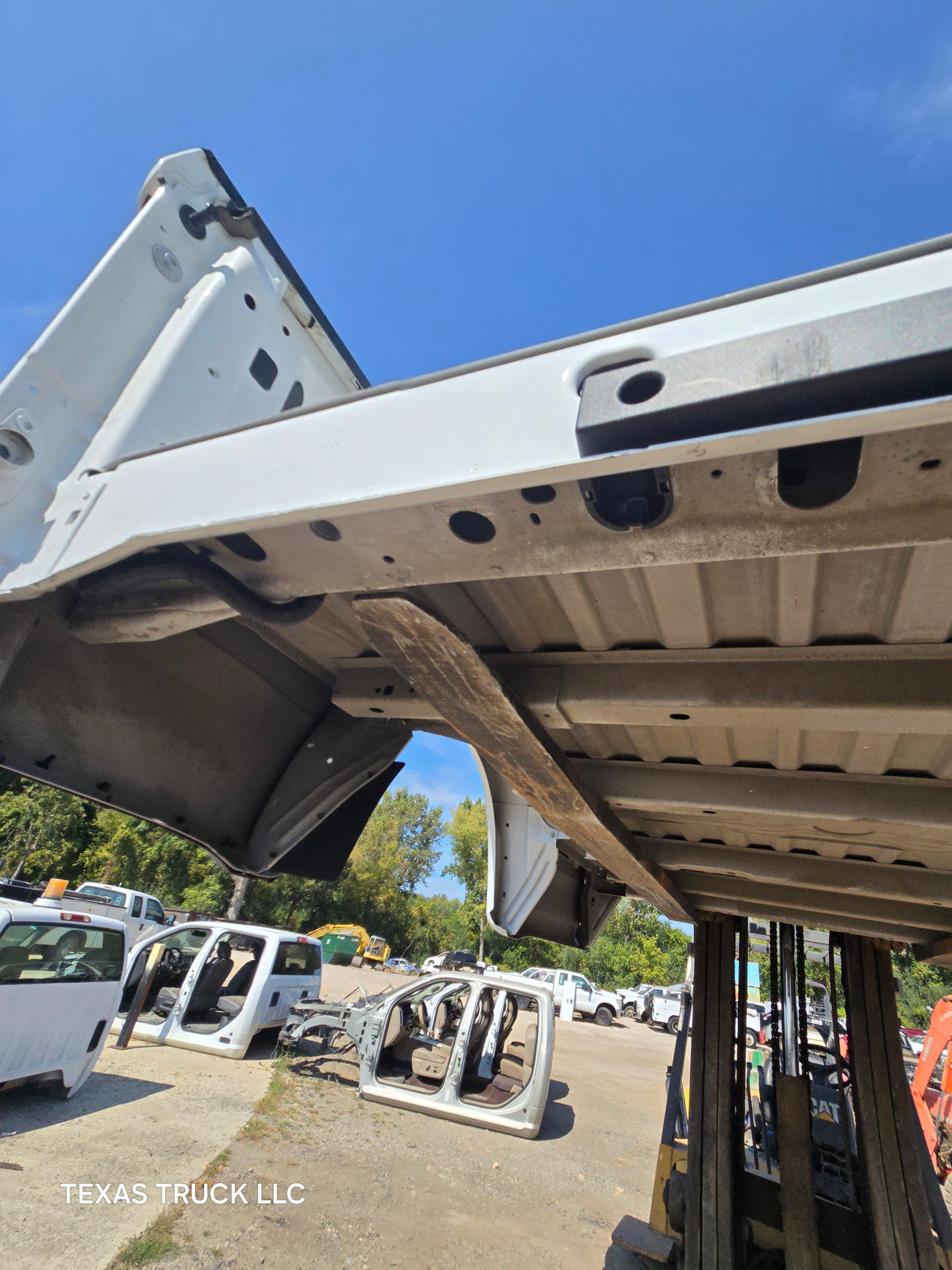 2017-2022 Ford F250 F350 Super Duty 8' Long Truck Bed - Oxford White