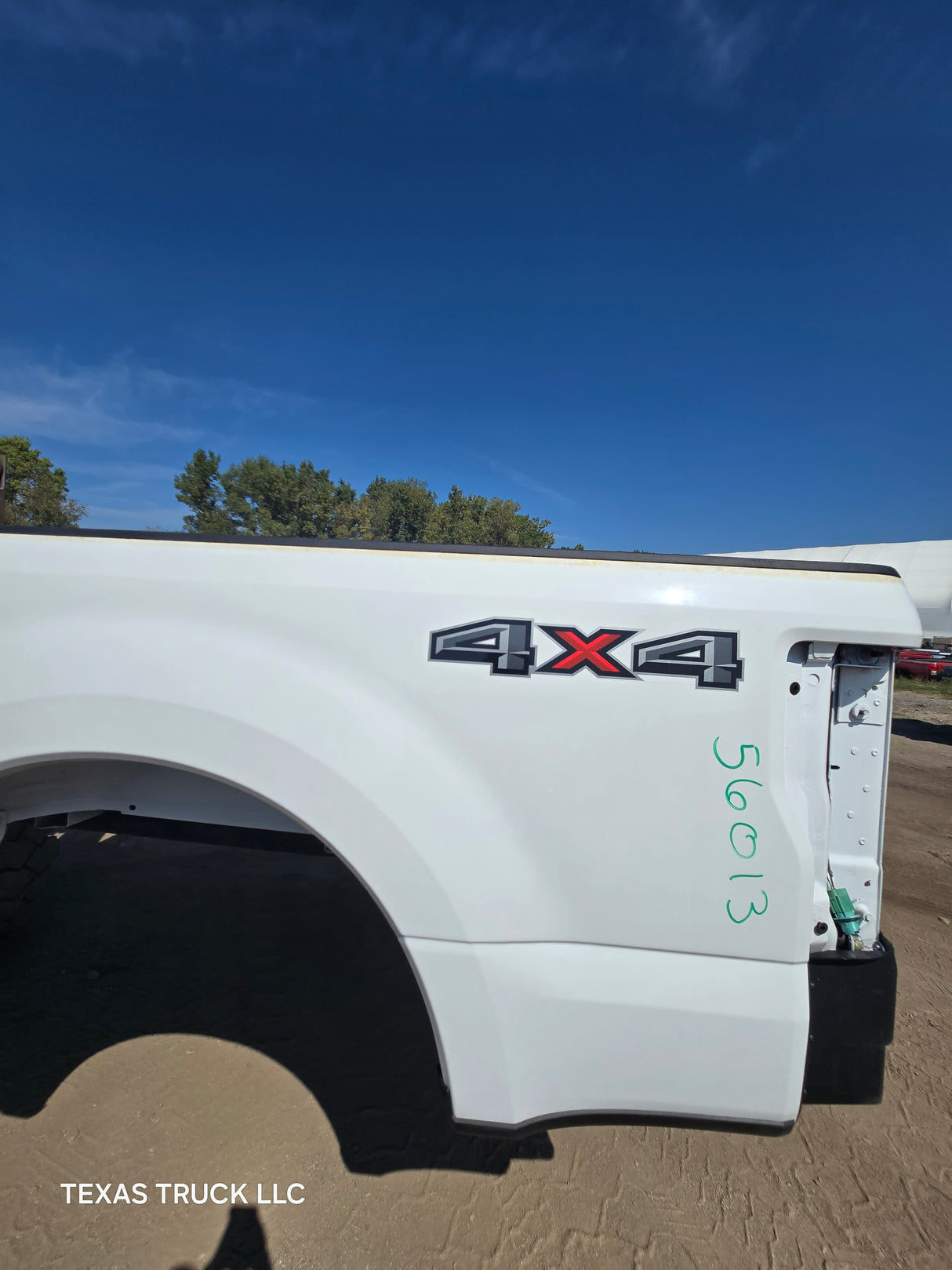 2017-2022 Ford F250 F350 Super Duty 8' Long Truck Bed - Oxford White