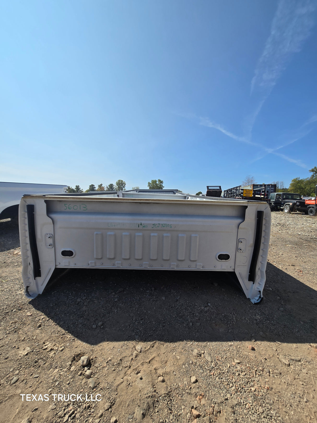 2017-2022 Ford F250 F350 Super Duty 8' Long Truck Bed - Oxford White