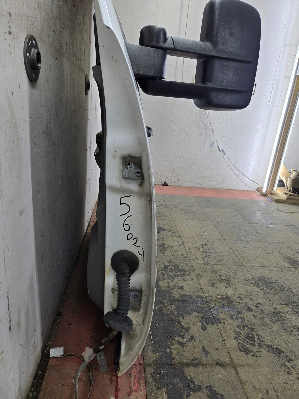 2007-2013 Chevrolet Silverado / GMC Sierra 1500 2500 3500 HD LH Front Driver Side Door - Summit White