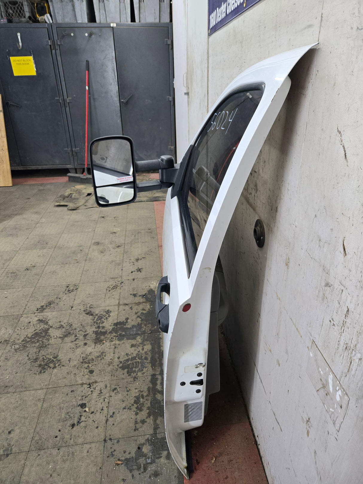 2007-2013 Chevrolet Silverado / GMC Sierra 1500 2500 3500 HD LH Front Driver Side Door - Summit White