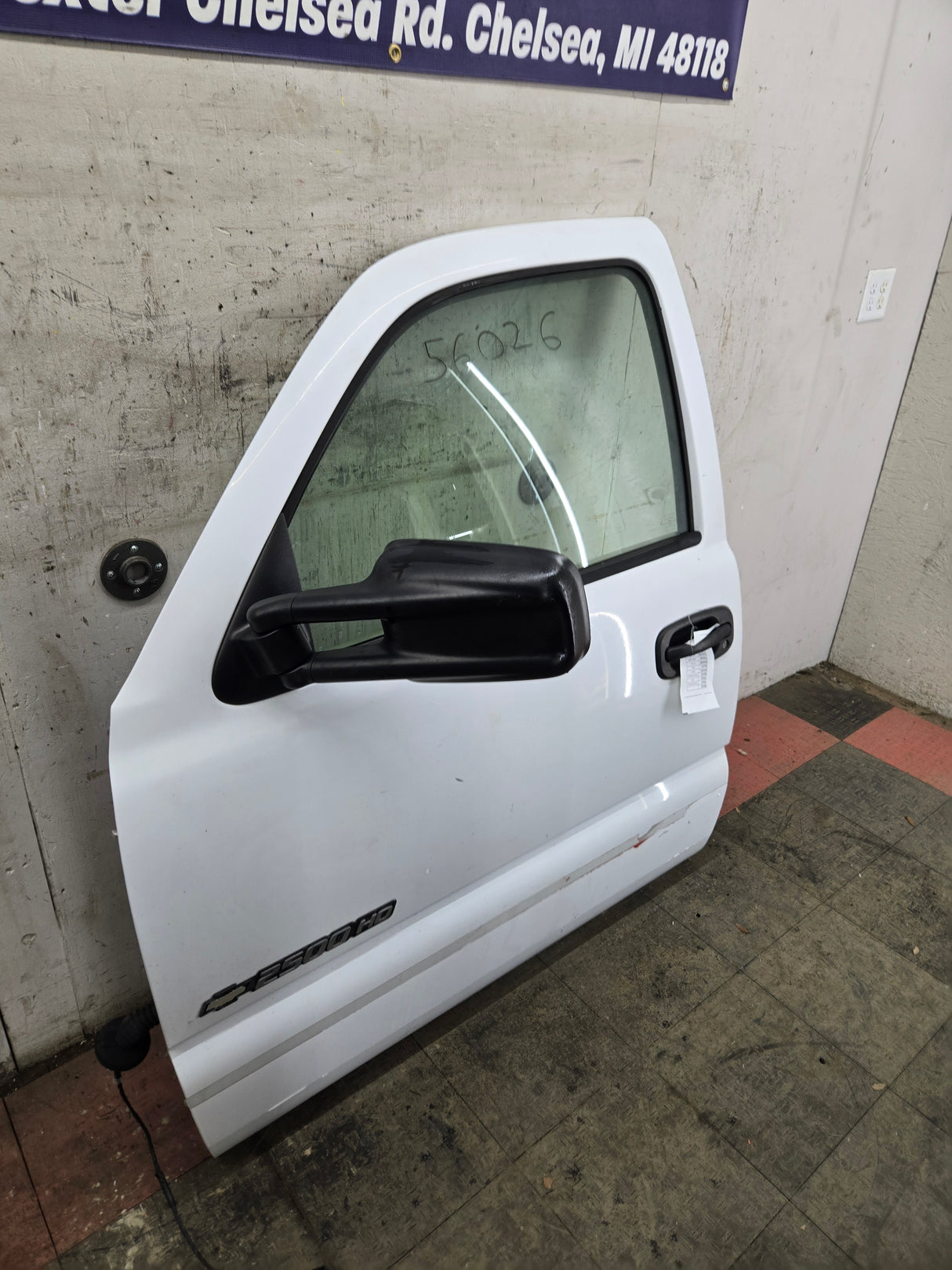 1999-2006 Chevrolet Silverado / GMC Sierra 1500 2500 3500 HD Front Driver Side Door LH