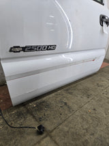 1999-2006 Chevrolet Silverado / GMC Sierra 1500 2500 3500 HD Front Driver Side Door LH