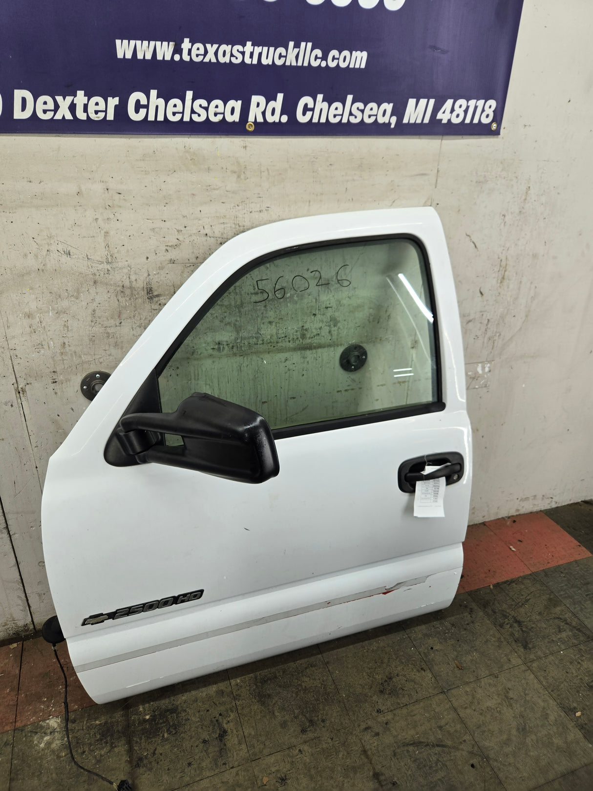 1999-2006 Chevrolet Silverado / GMC Sierra 1500 2500 3500 HD Front Driver Side Door LH