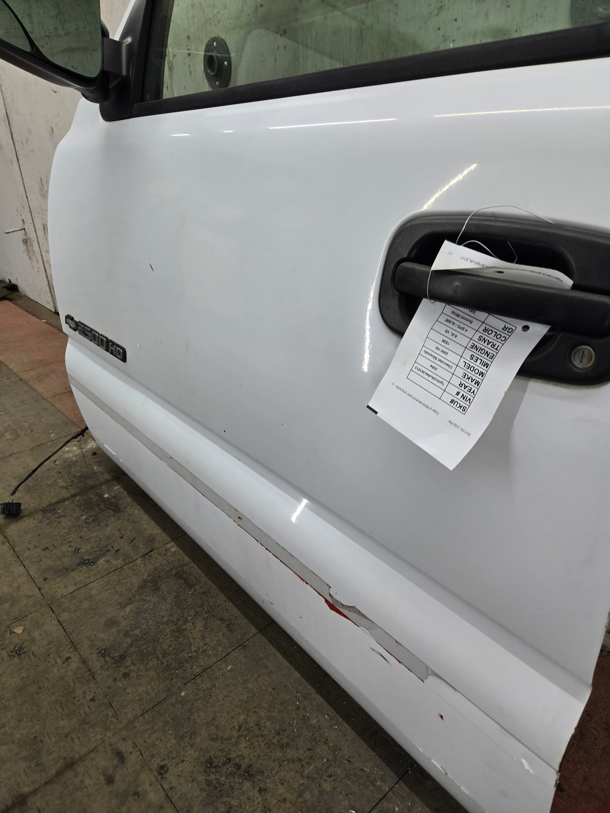1999-2006 Chevrolet Silverado / GMC Sierra 1500 2500 3500 HD Front Driver Side Door LH