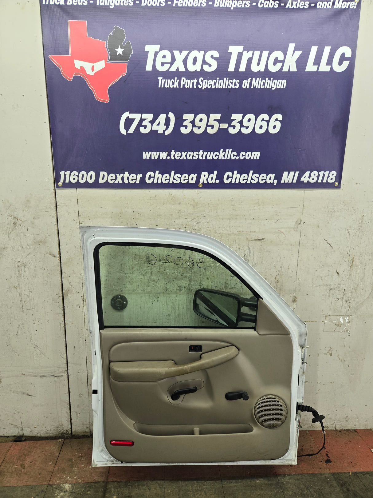 1999-2006 Chevrolet Silverado / GMC Sierra 1500 2500 3500 HD Front Driver Side Door LH