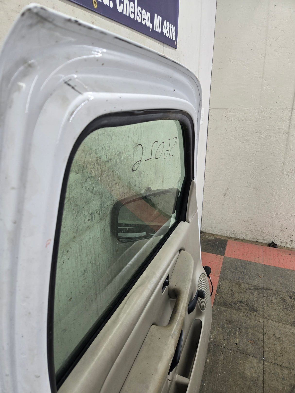 1999-2006 Chevrolet Silverado / GMC Sierra 1500 2500 3500 HD Front Driver Side Door LH