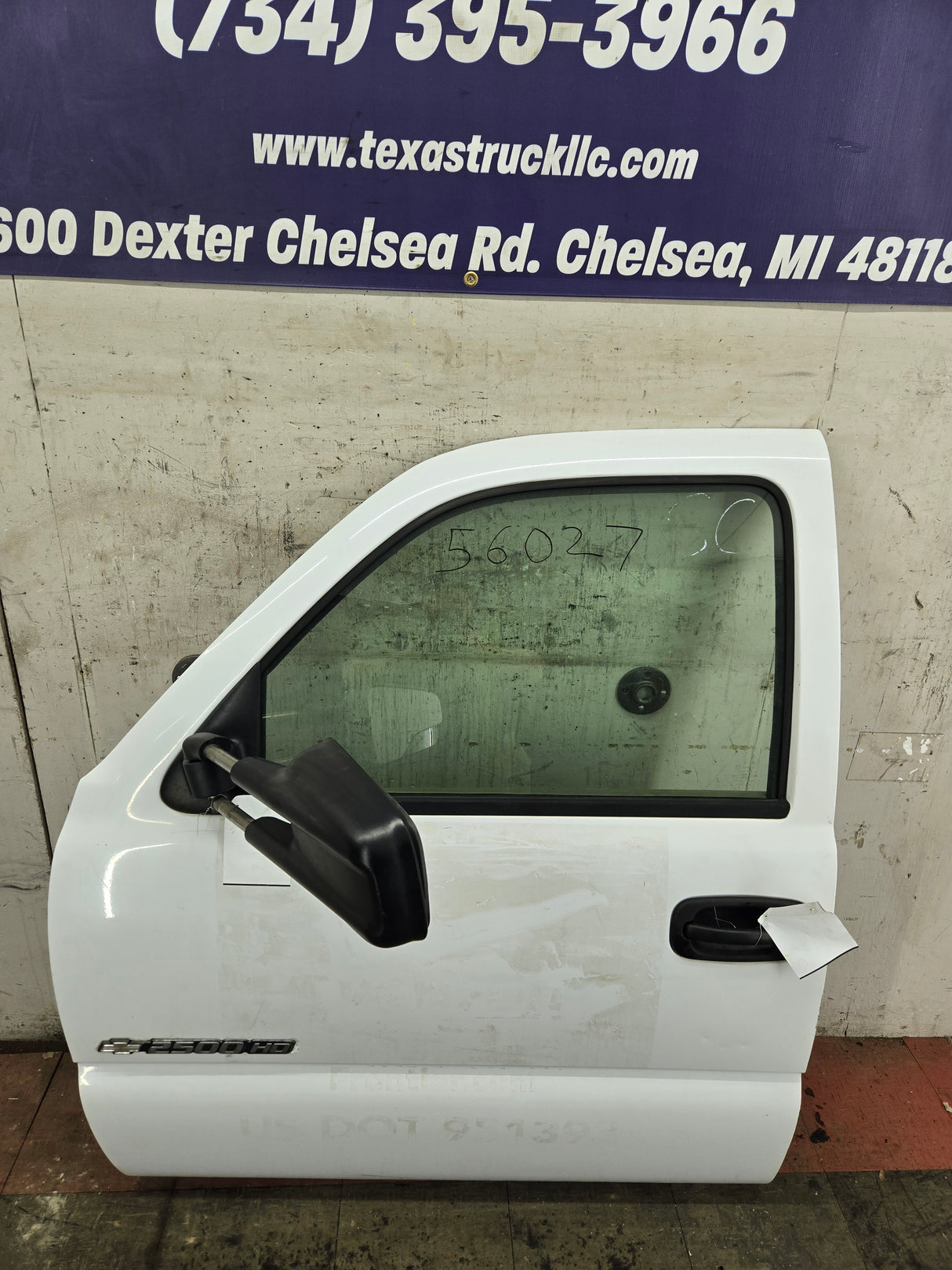 1999-2006 Chevrolet Silverado / GMC Sierra 1500 2500 3500 HD Front Driver Side Door LH