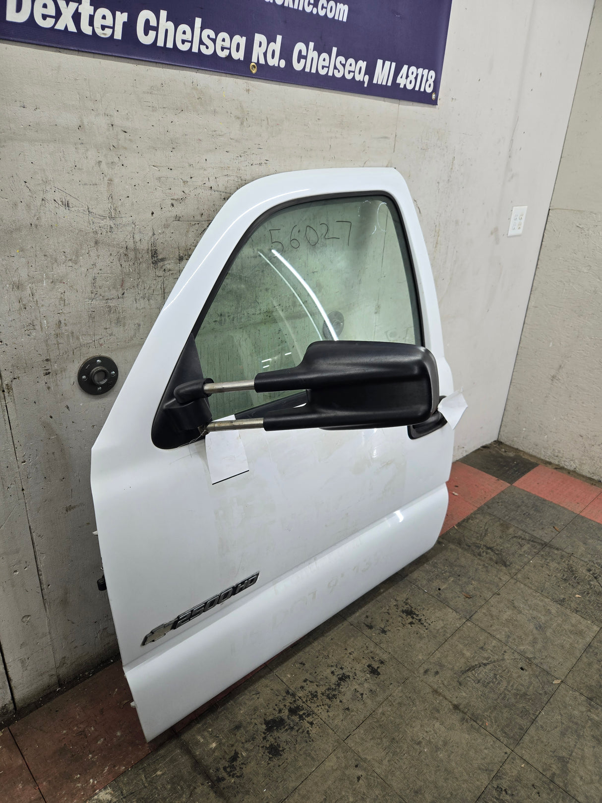 1999-2006 Chevrolet Silverado / GMC Sierra 1500 2500 3500 HD Front Driver Side Door LH