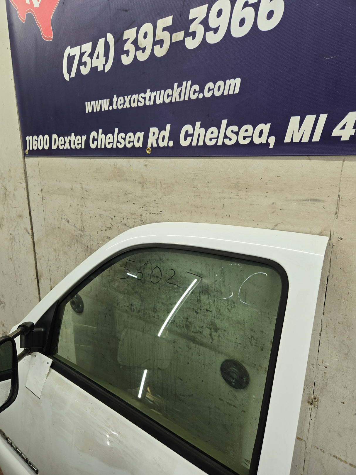 1999-2006 Chevrolet Silverado / GMC Sierra 1500 2500 3500 HD Front Driver Side Door LH