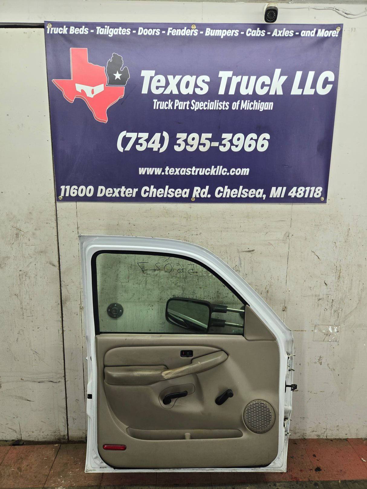 1999-2006 Chevrolet Silverado / GMC Sierra 1500 2500 3500 HD Front Driver Side Door LH
