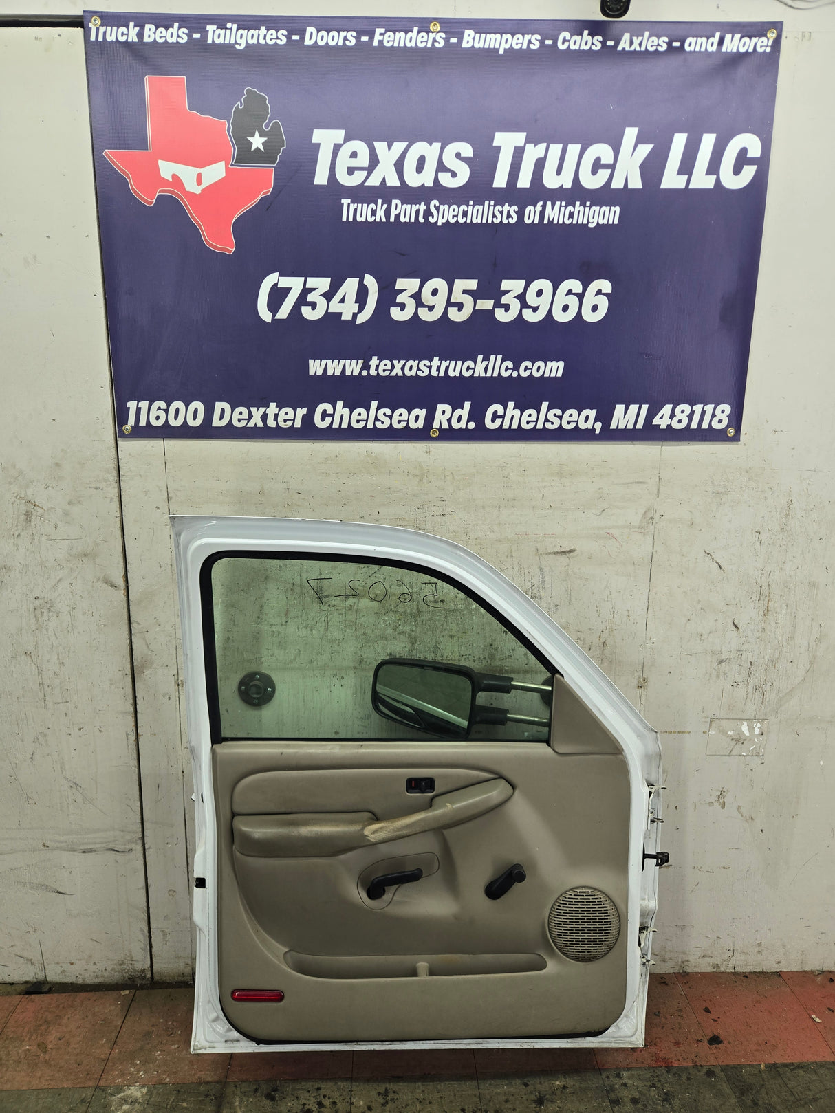 1999-2006 Chevrolet Silverado / GMC Sierra 1500 2500 3500 HD Front Driver Side Door LH