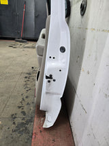 1999-2006 Chevrolet Silverado / GMC Sierra 1500 2500 3500 HD Front Passenger side Door RH
