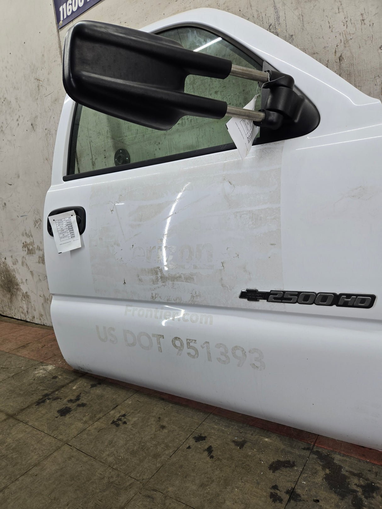 1999-2006 Chevrolet Silverado / GMC Sierra 1500 2500 3500 HD Front Passenger side Door RH - Summit White