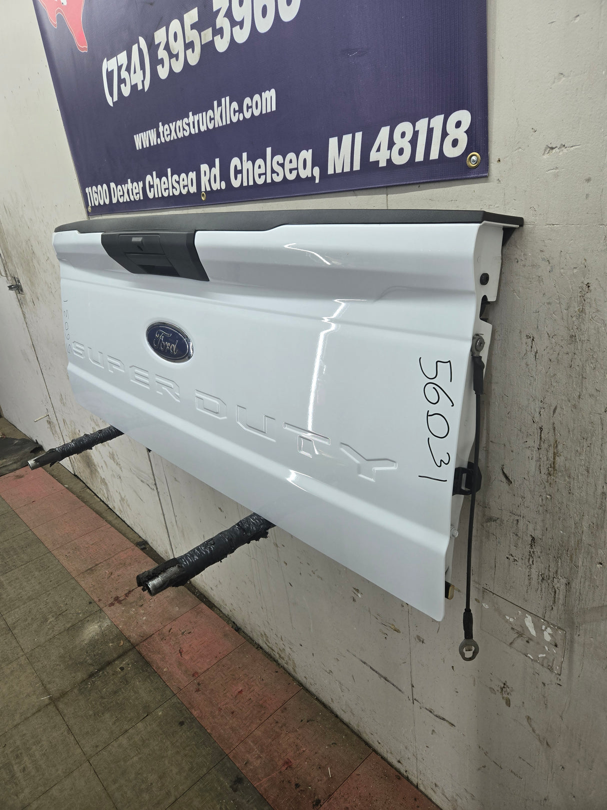 2023-2025 Ford Super Duty F250 F350 F450 F550 Tailgate - Oxford White New Take off