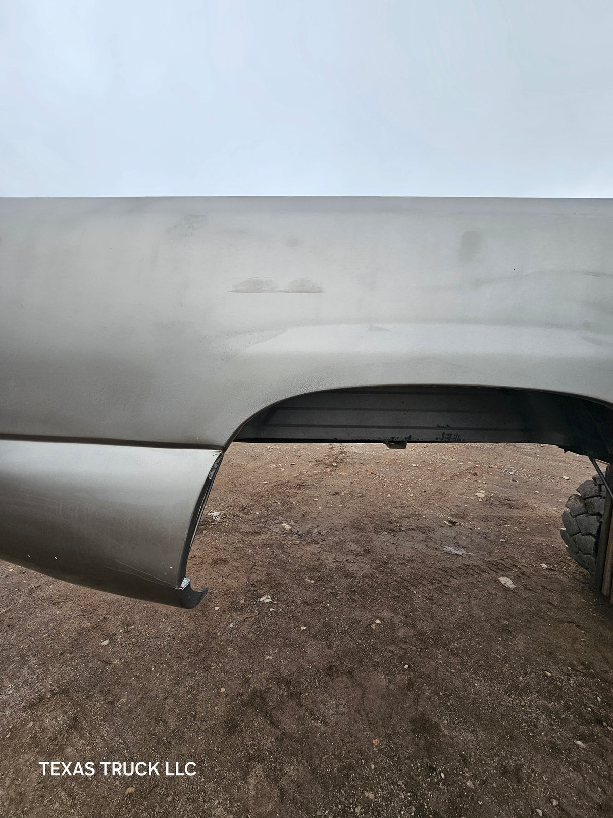 1999-2007 Chevrolet Silverado / GMC Sierra 1500 2500 3500 HD 6' 6" Short Truck Bed - Pewter