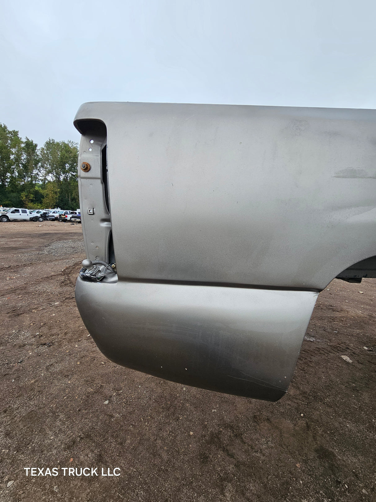 1999-2007 Chevrolet Silverado / GMC Sierra 1500 2500 3500 HD 6' 6" Short Truck Bed - Pewter