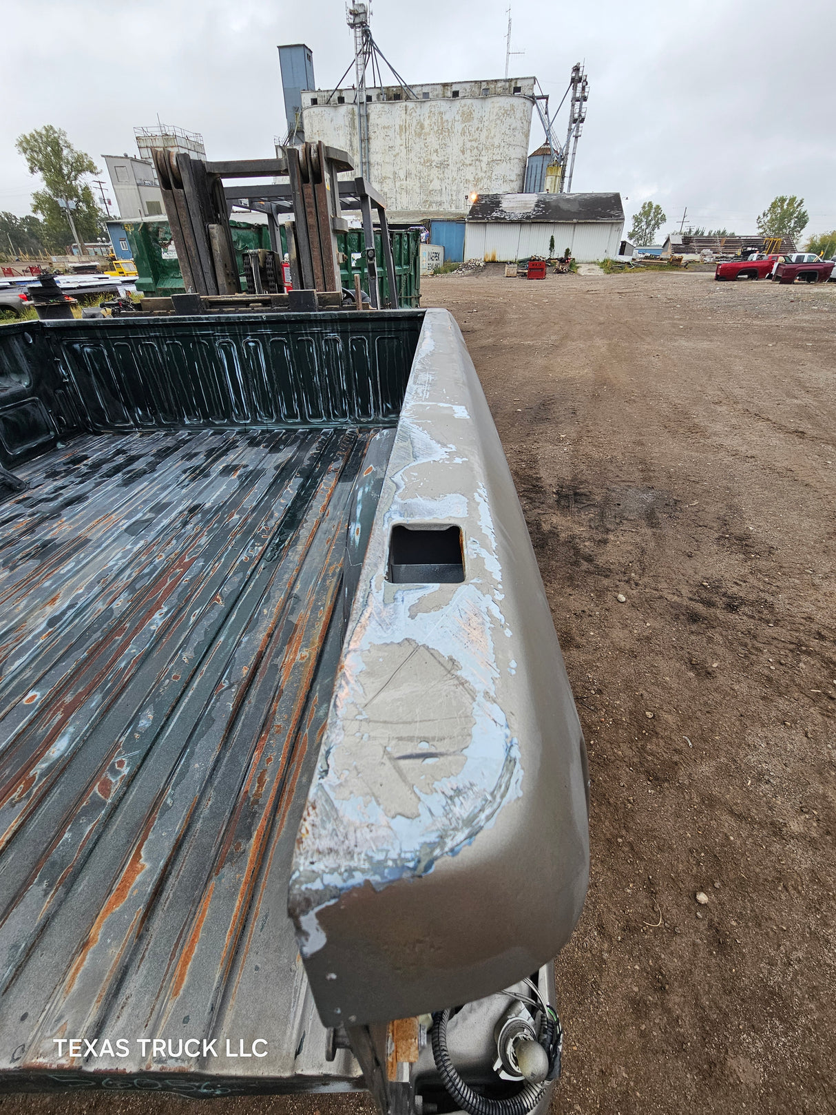 1999-2007 Chevrolet Silverado / GMC Sierra 1500 2500 3500 HD 6' 6" Short Truck Bed - Pewter