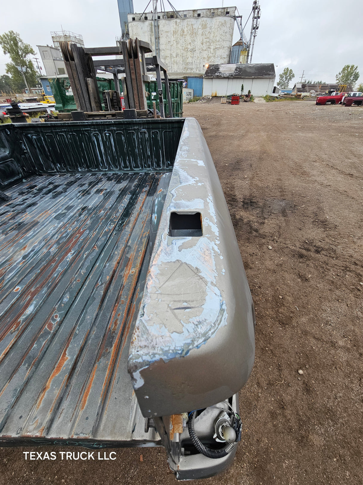 1999-2007 Chevrolet Silverado / GMC Sierra 1500 2500 3500 HD 6' 6" Short Truck Bed - Pewter
