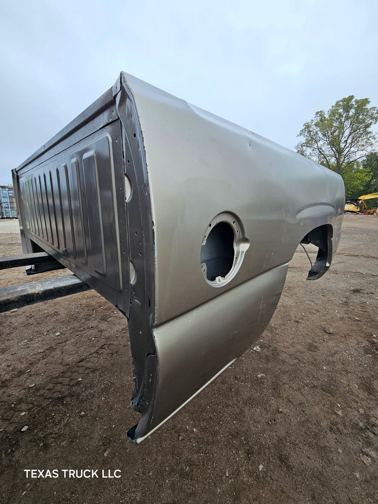 1999-2007 Chevrolet Silverado / GMC Sierra 1500 2500 3500 HD 6' 6" Short Truck Bed - Pewter