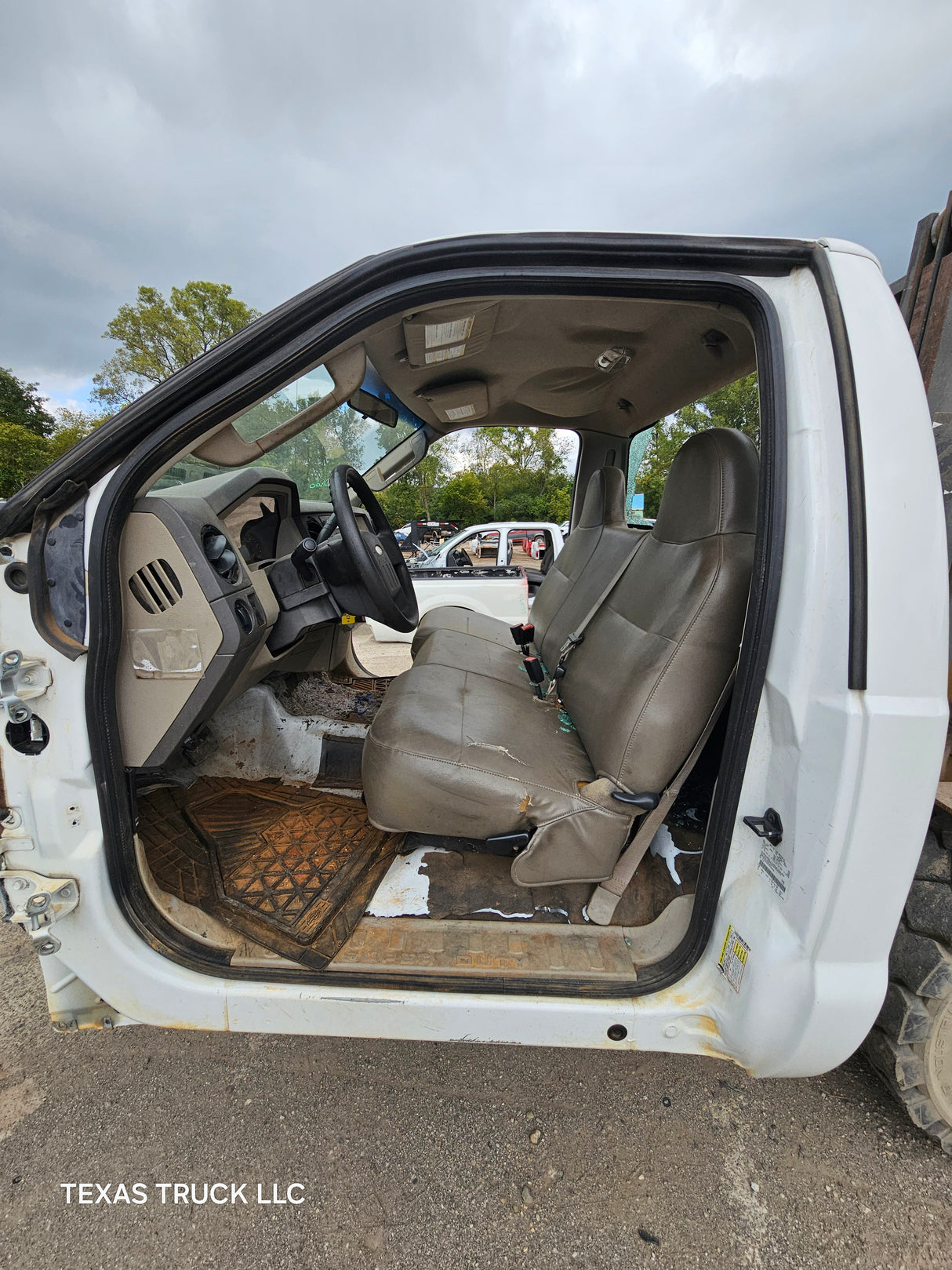 2008-2010 Ford Super Duty F250 F350 F450 F550 Regular Cab 2 door
