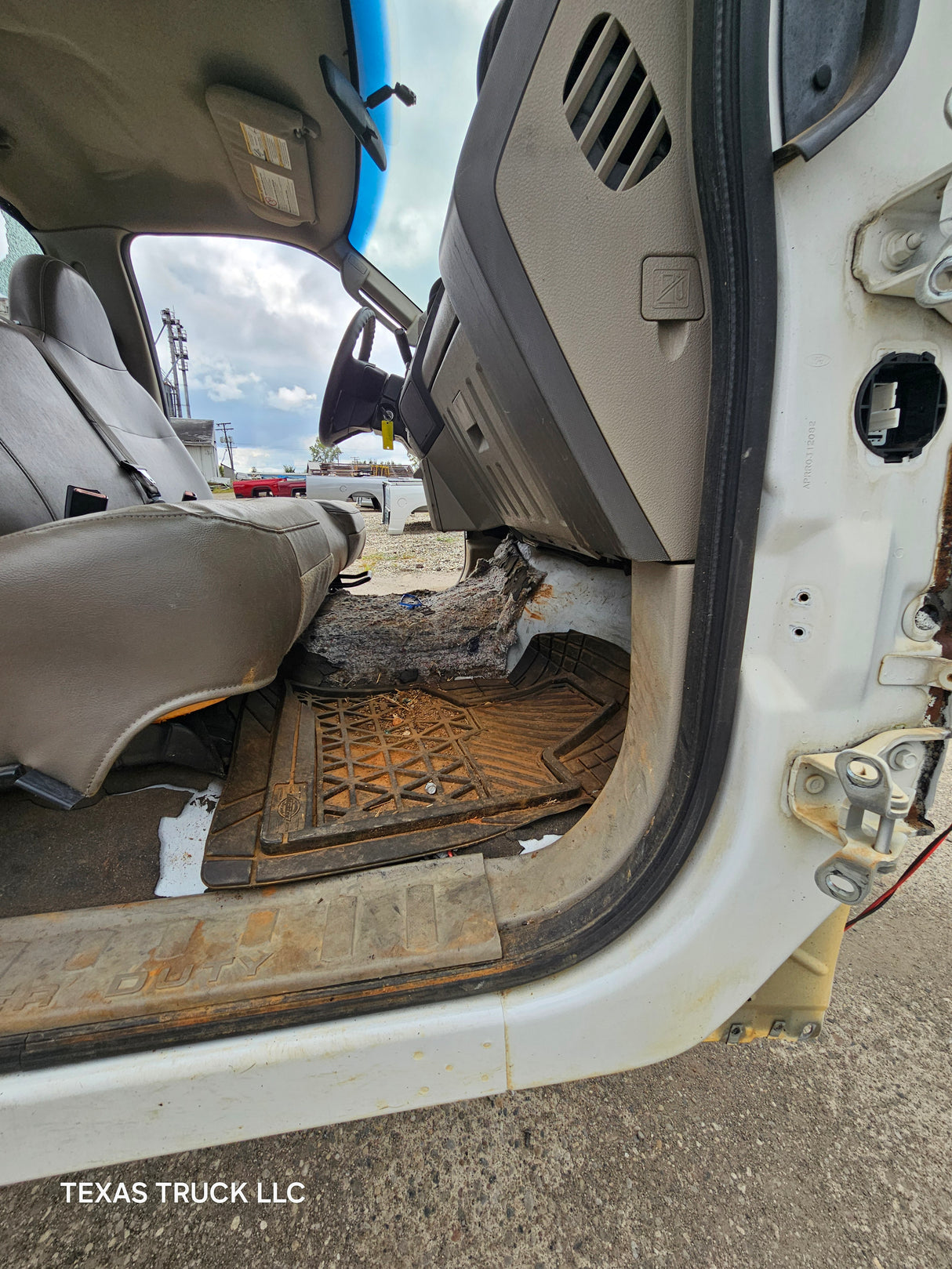 2008-2010 Ford Super Duty F250 F350 F450 F550 Regular Cab 2 door
