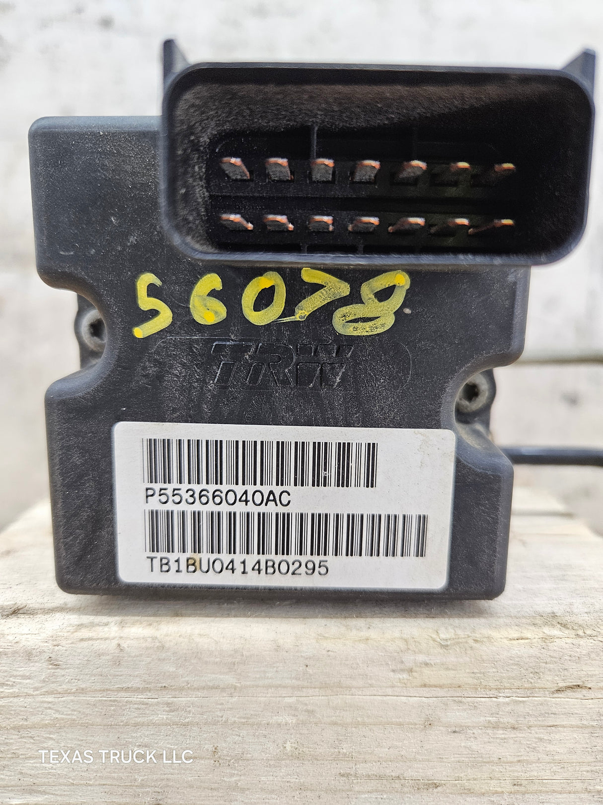 2004-2005 Dodge Ram 1500 ABS Pump Module Control Assembly P55366040AC