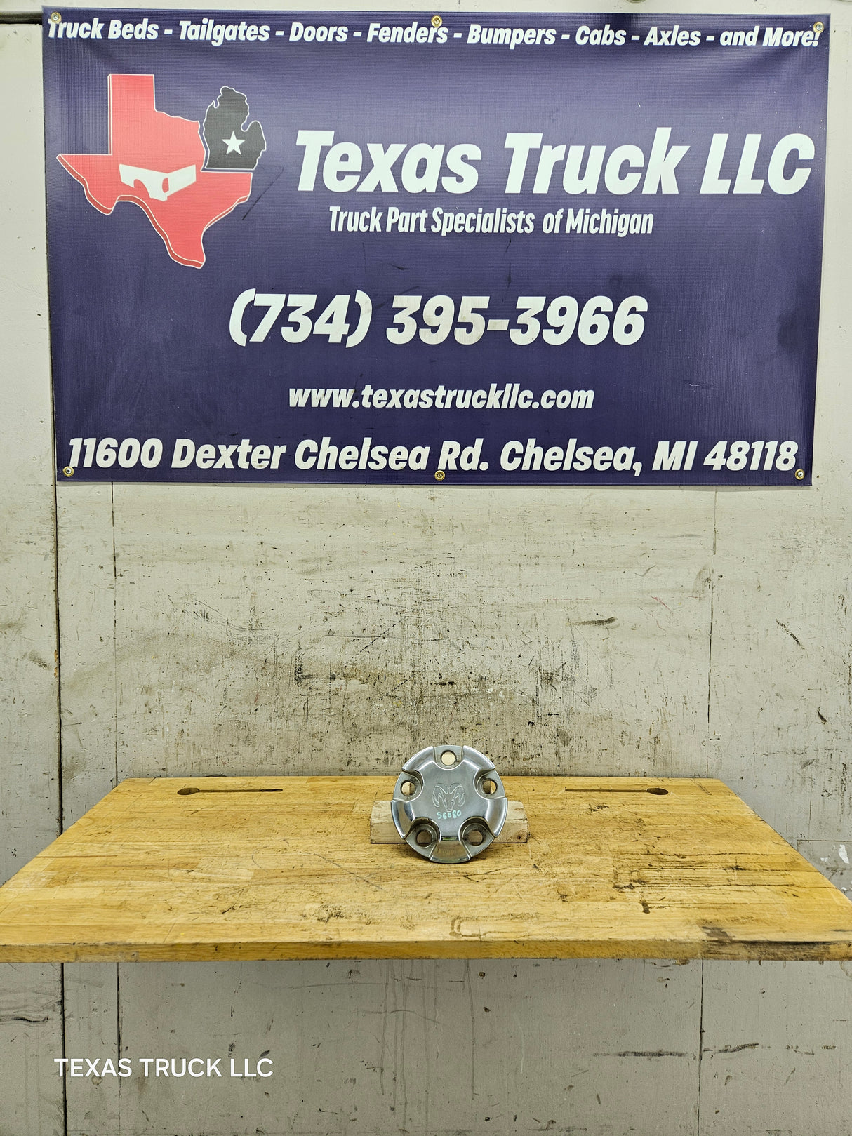 2002-2008 Dodge Ram 1500 OEM Center Wheel Cap Hub Cap 3rd Gen